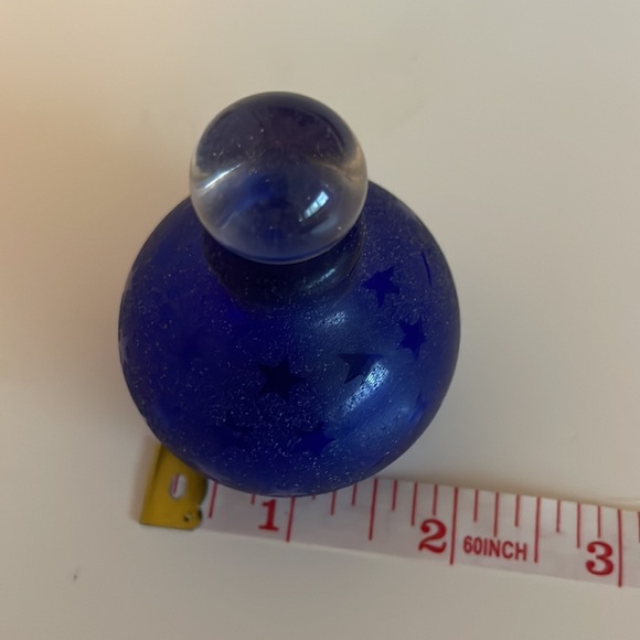 Beautiful perfume glass bottle. Blue with stars and clear glass stopper. - Picture 4 of 5